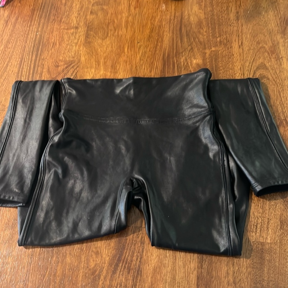 SPANX Faux Leather
Leggings